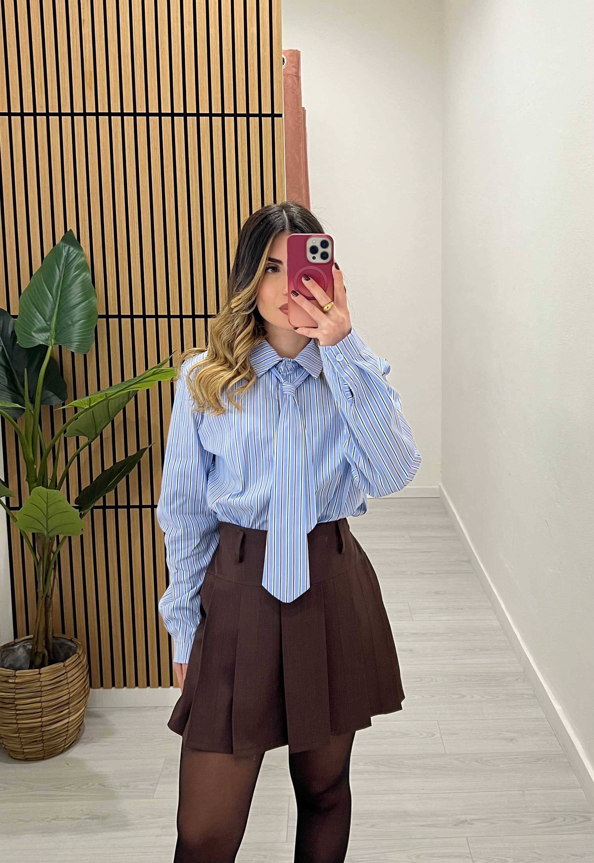 CAMICIA CON CRAVATTA