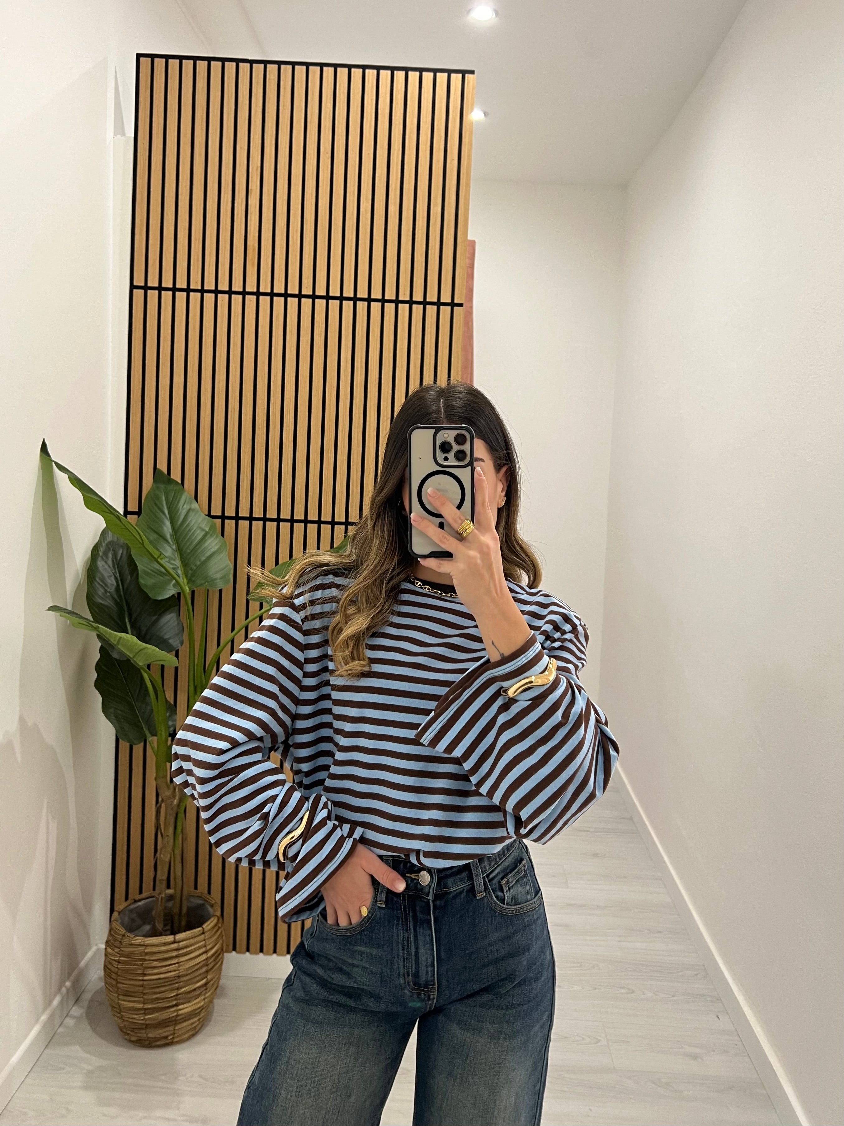 MAGLIA A RIGHE CON SPALLINA AZZURRA/MARRONE