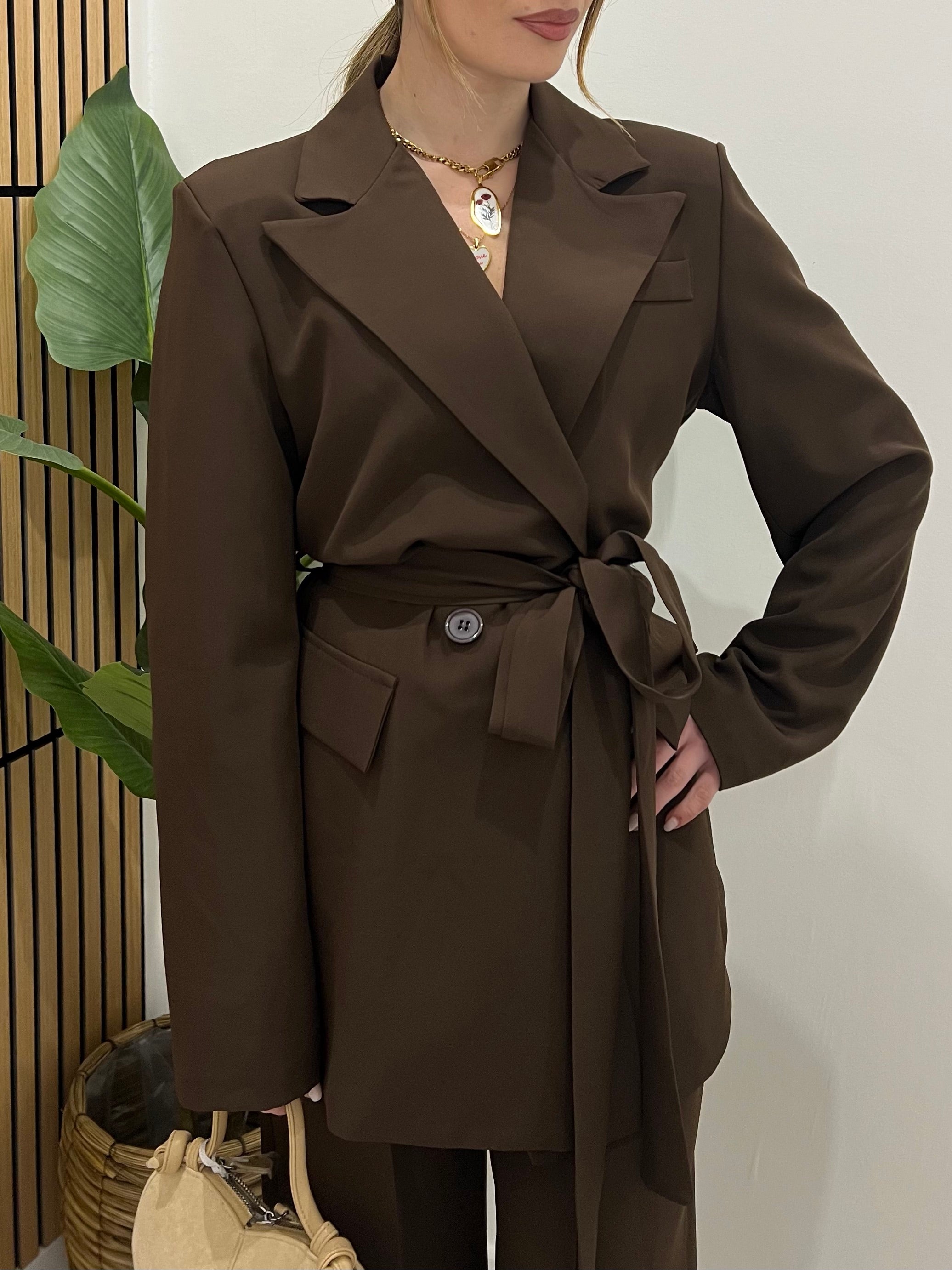 TAILLEUR CON CINTURA