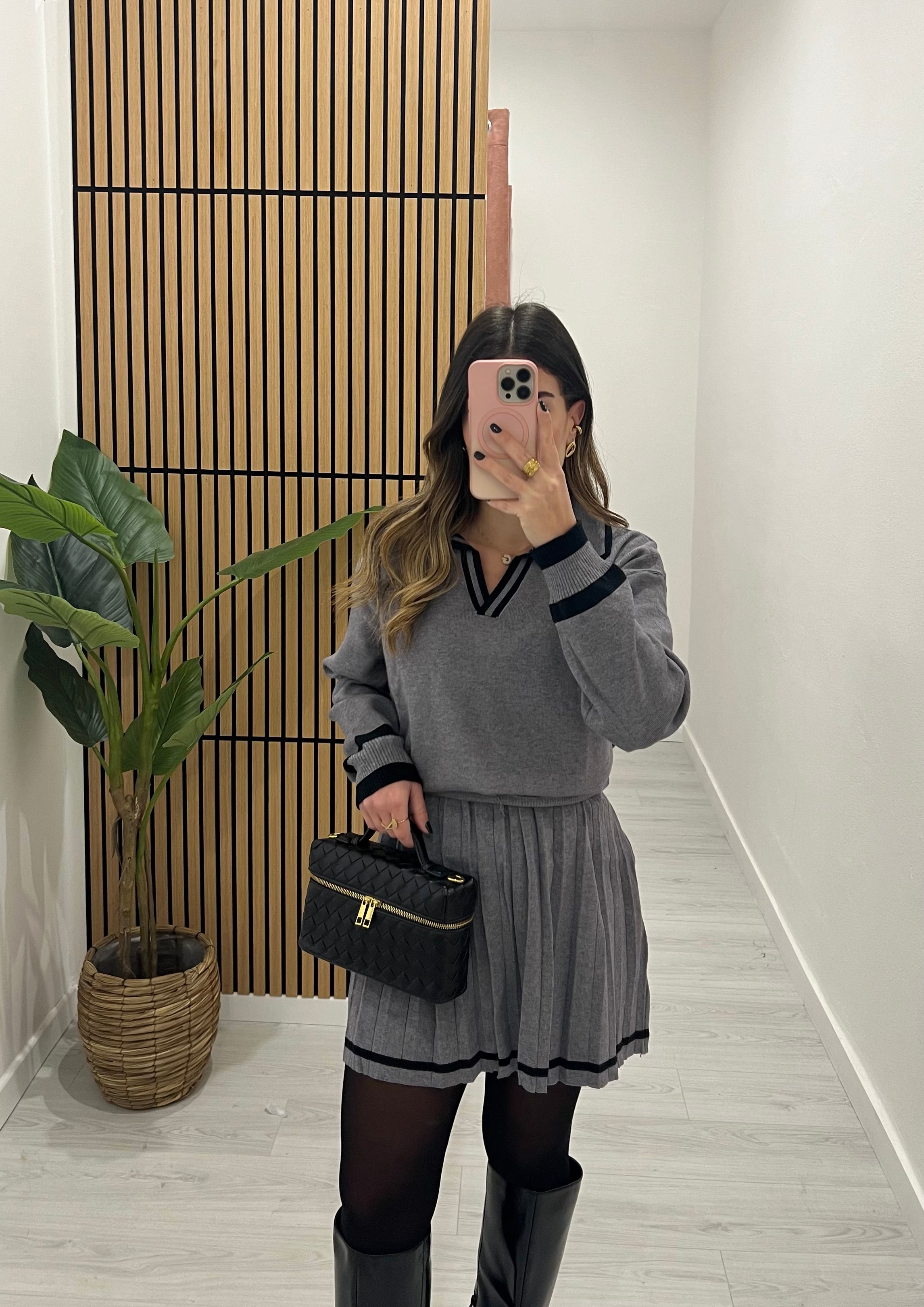 COORDINATO CON GONNA GRIGIO