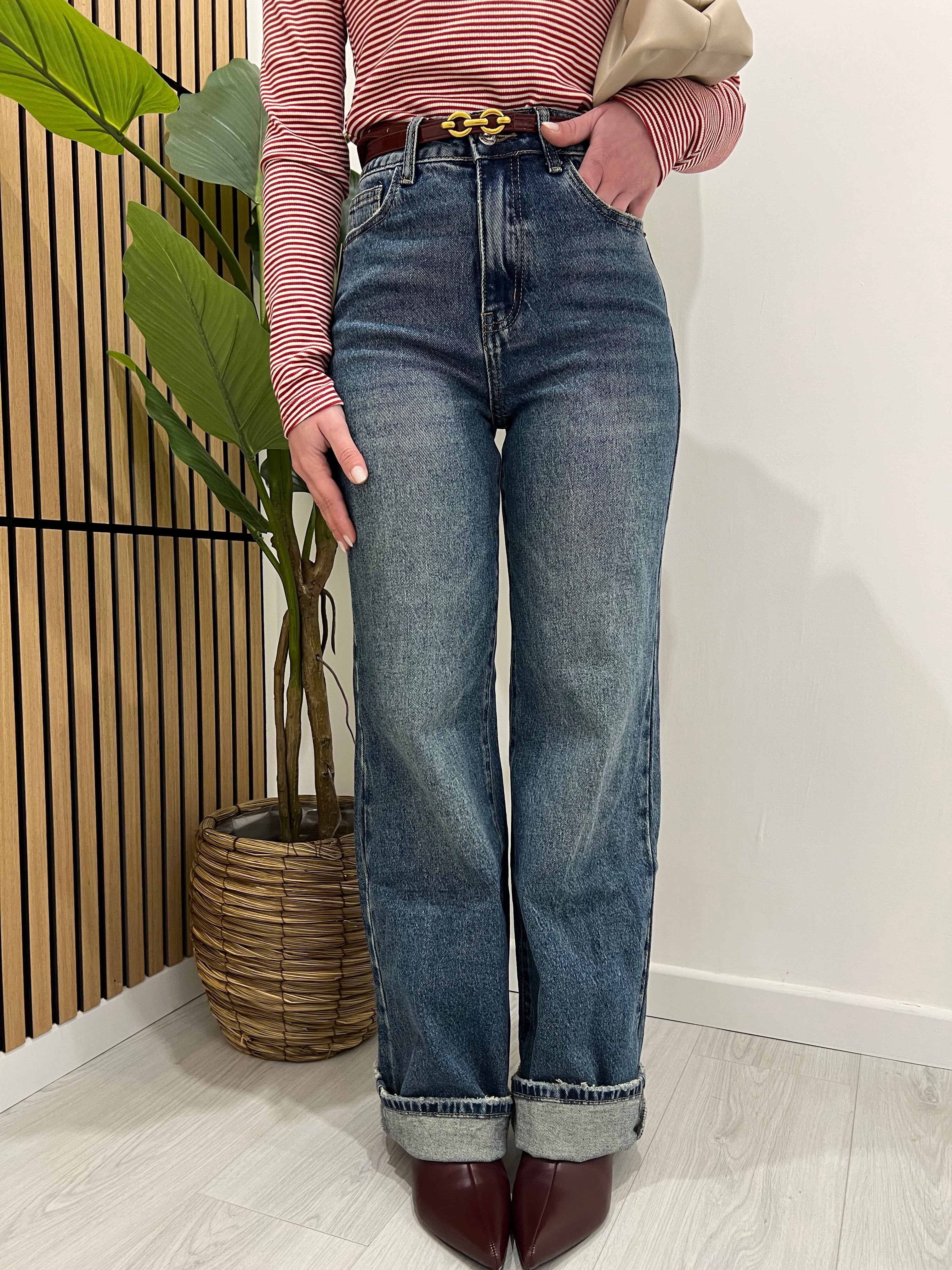 JEANS STRAIGHT CINTURA