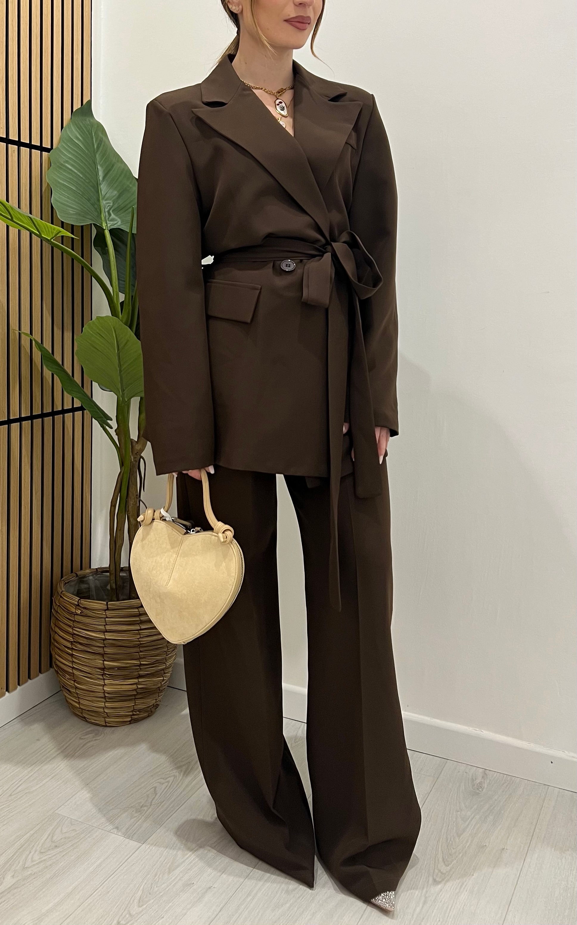 TAILLEUR CON CINTURA