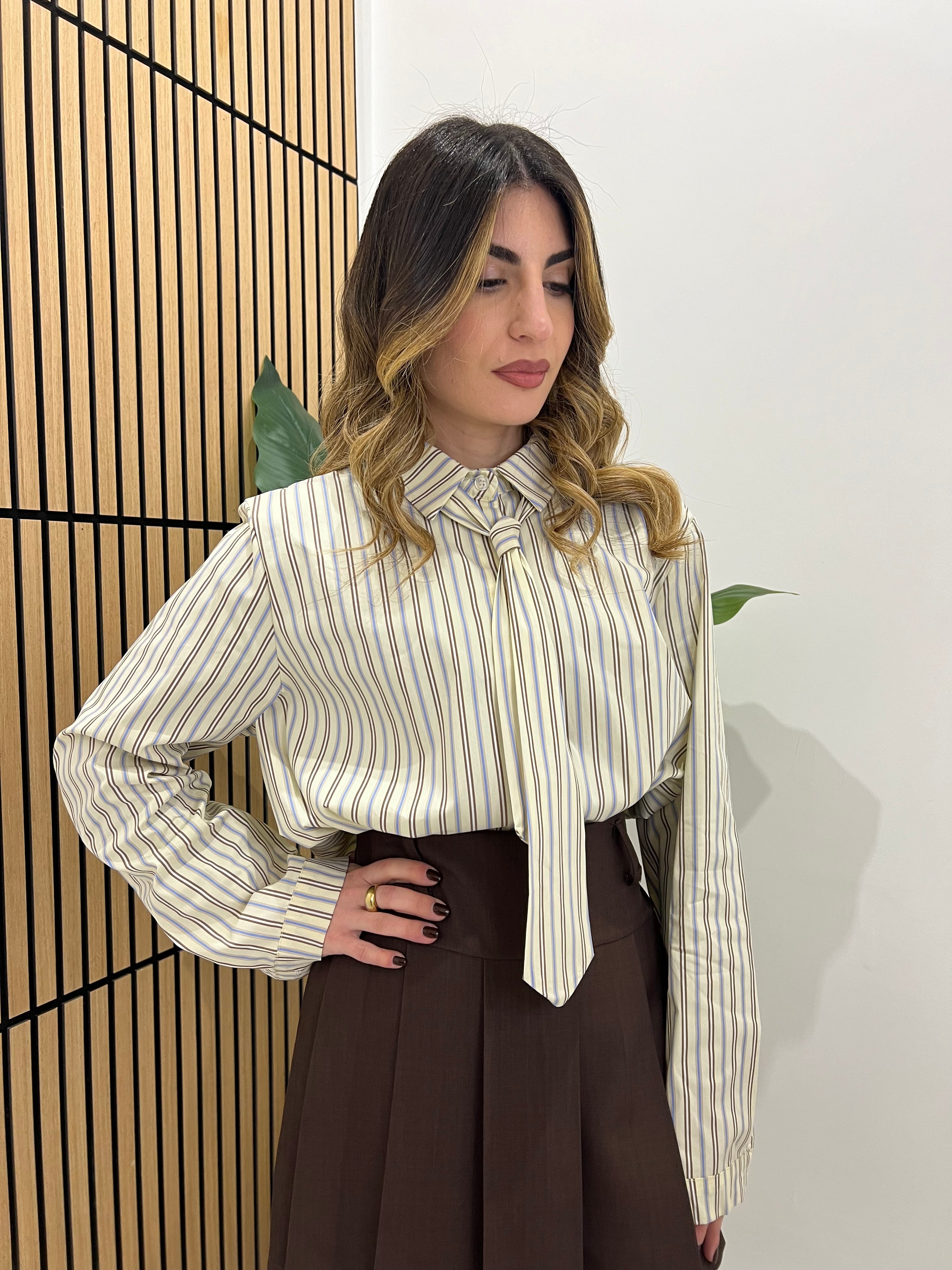 CAMICIA CON CRAVATTA